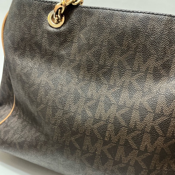 Michael Michael Kors Susannah Ladies Large Leather Tote Handbag - Picture 5 of 14